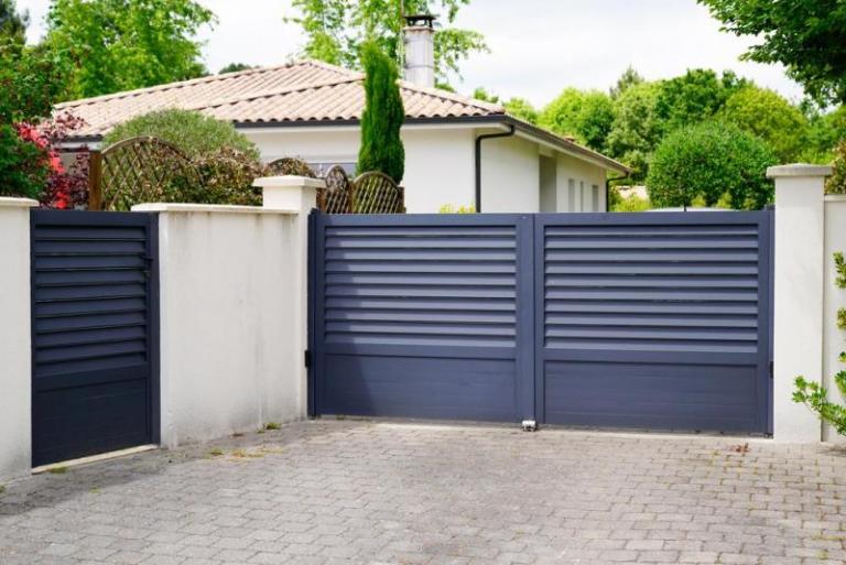Installation de portail à Chemilly-sur-Yonne : aluminium ou acier ?